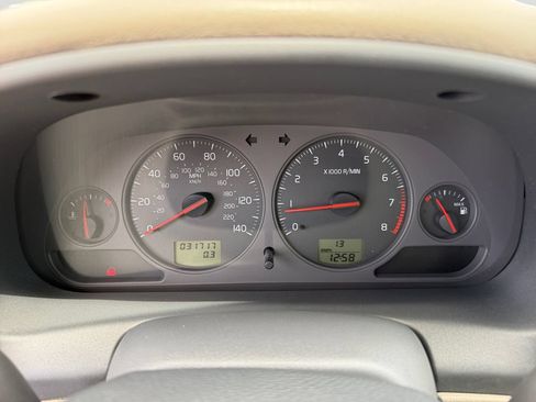 Used 2003 Volvo S40 FWD image 25
