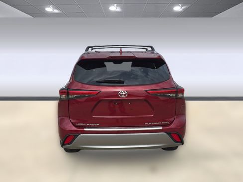 Used 2022 Toyota Highlander Platinum image 10