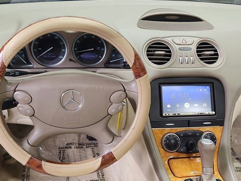 Used 2007 Mercedes-Benz SL 550 image 16