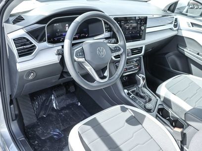 New 2025 Volkswagen Taos SE
