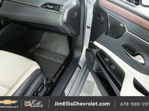 Used 2025 Lexus ES 350 Ultra Luxury w/ Accessory Package (Z2) FWD image 26