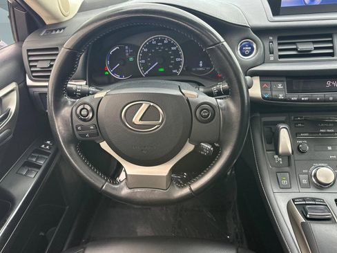 Used 2017 Lexus CT 200h w/ Navigation System Package image 29
