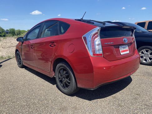 Used 2014 Toyota Prius Two FWD image 3
