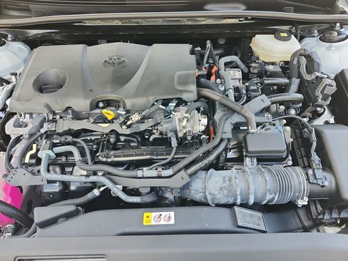 Used 2025 Toyota Camry SE w/ Convenience Package FWD image 21