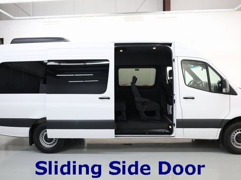 Used 2025 Mercedes-Benz Sprinter 2500 image 13