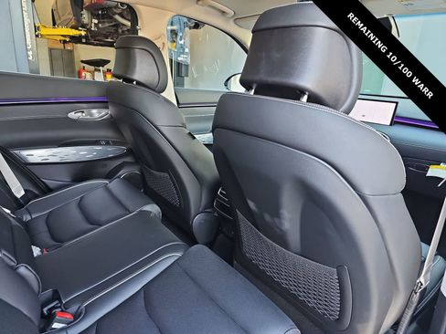 Used 2026 Genesis Electrified GV70 image 16