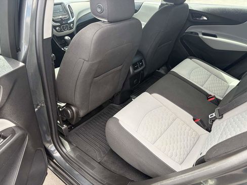 Used 2018 Chevrolet Equinox LS image 18