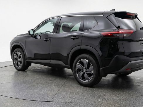 Used 2025 Nissan Rogue SV FWD image 6