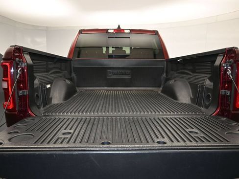 Used 2025 RAM 1500 Laramie AWD/4WD image 24