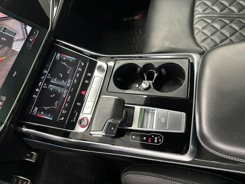 Used 2022 Audi SQ8 Prestige AWD/4WD image 34