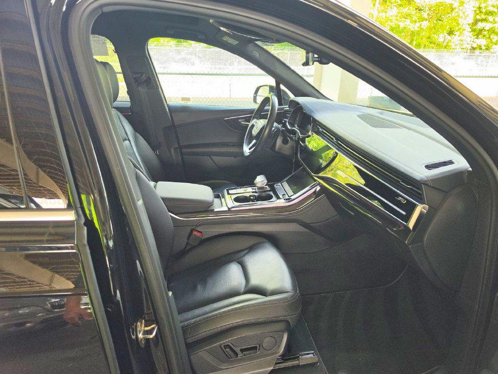 Used 2025 Audi Q7 3.0T Premium Plus AWD/4WD image 11