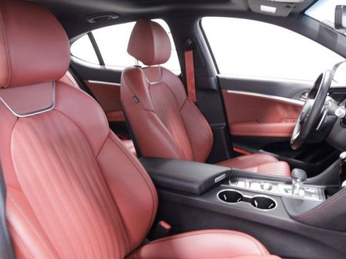 Used 2025 Genesis G70 2.5T w/ Sport Prestige Package image 13