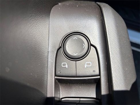 New 2025 Chevrolet Colorado LT image 17