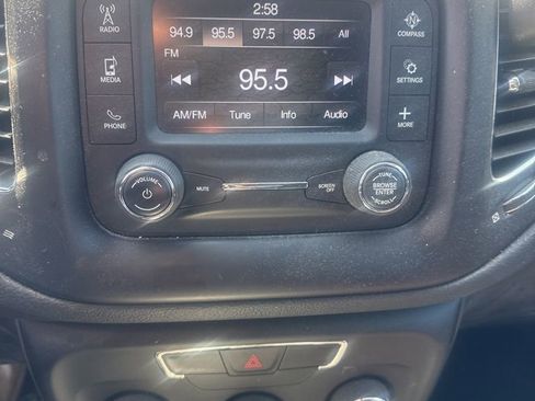 Used 2018 Jeep Compass Sport FWD image 5