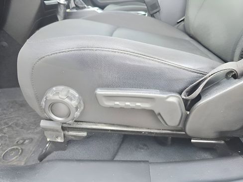 Used 2023 Jeep Wrangler Sport image 14