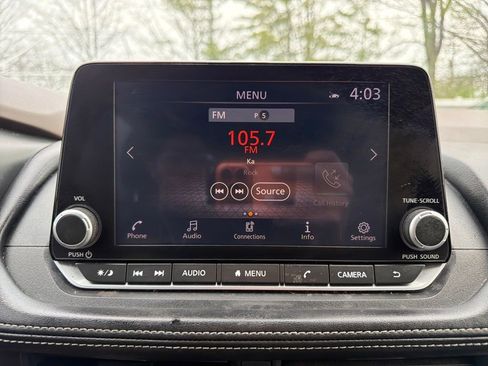 Used 2023 Nissan Rogue SV image 21