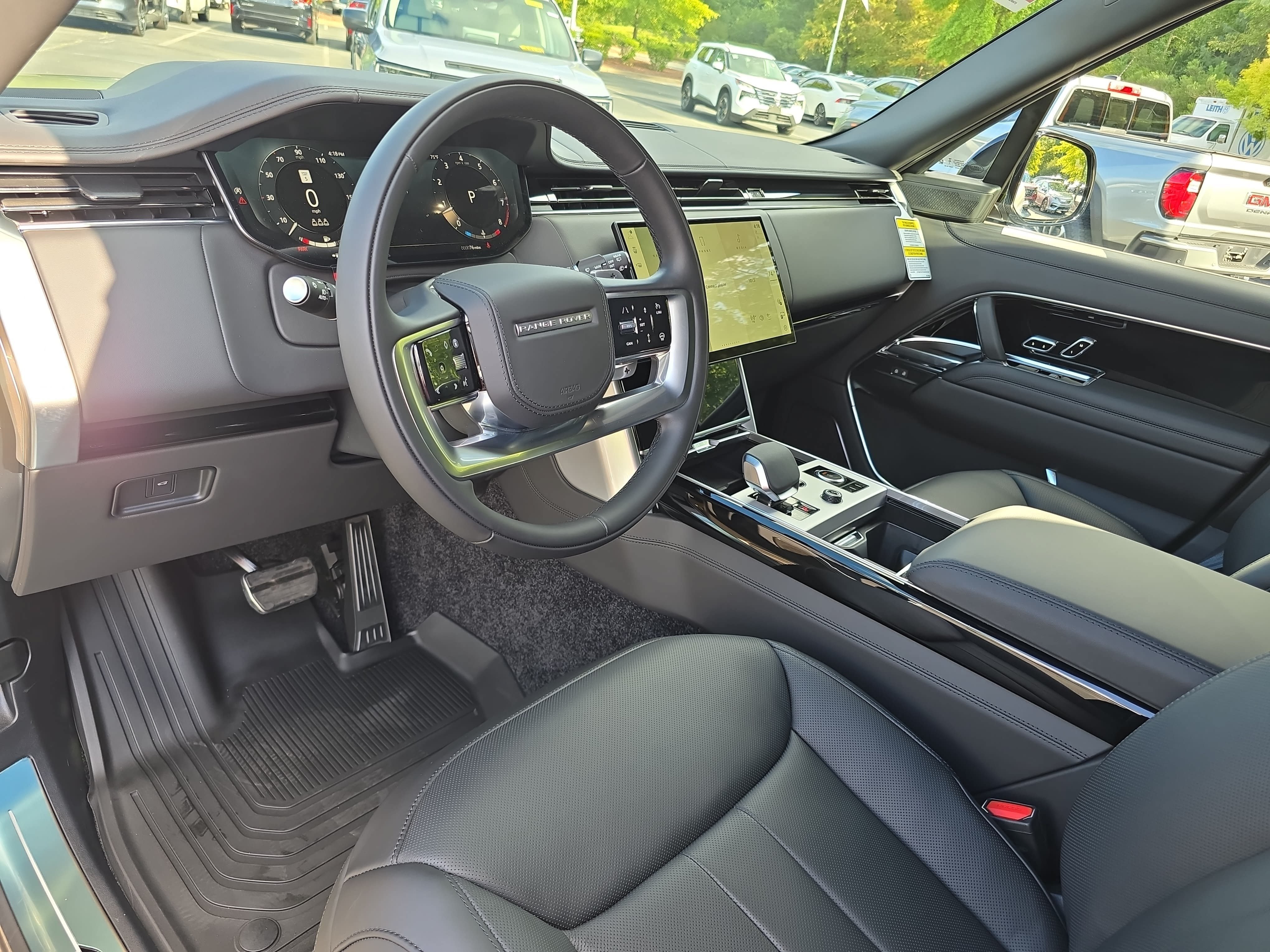 New 2027 Land Rover Range Rover Long Wheelbase Autobiography AWD/4WD image 16