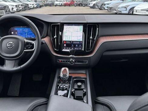 Certified 2023 Volvo XC60 B6 Ultimate w/ Climate Package AWD/4WD image 6
