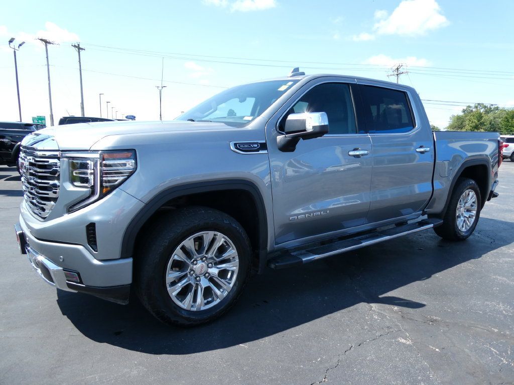 Certified 2025 GMC Sierra 1500 Denali w/ Technology Package AWD/4WD image 9