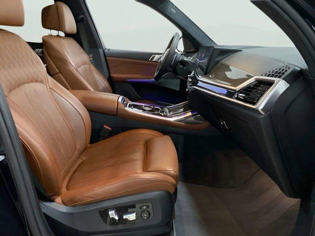 Used 2024 BMW X7 M60i w/ Executive Package AWD/4WD image 26