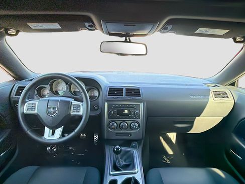 Used 2012 Dodge Challenger R/T image 16