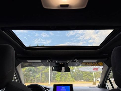 Certified 2023 Toyota Corolla SE w/ SE Premium Package FWD image 29