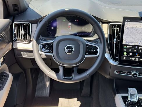 Certified 2026 Volvo XC90 B6 Plus w/ Protection Package Premier AWD/4WD image 15