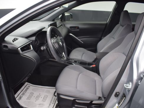 Used 2024 Toyota Corolla Cross AWD Hybrid image 13