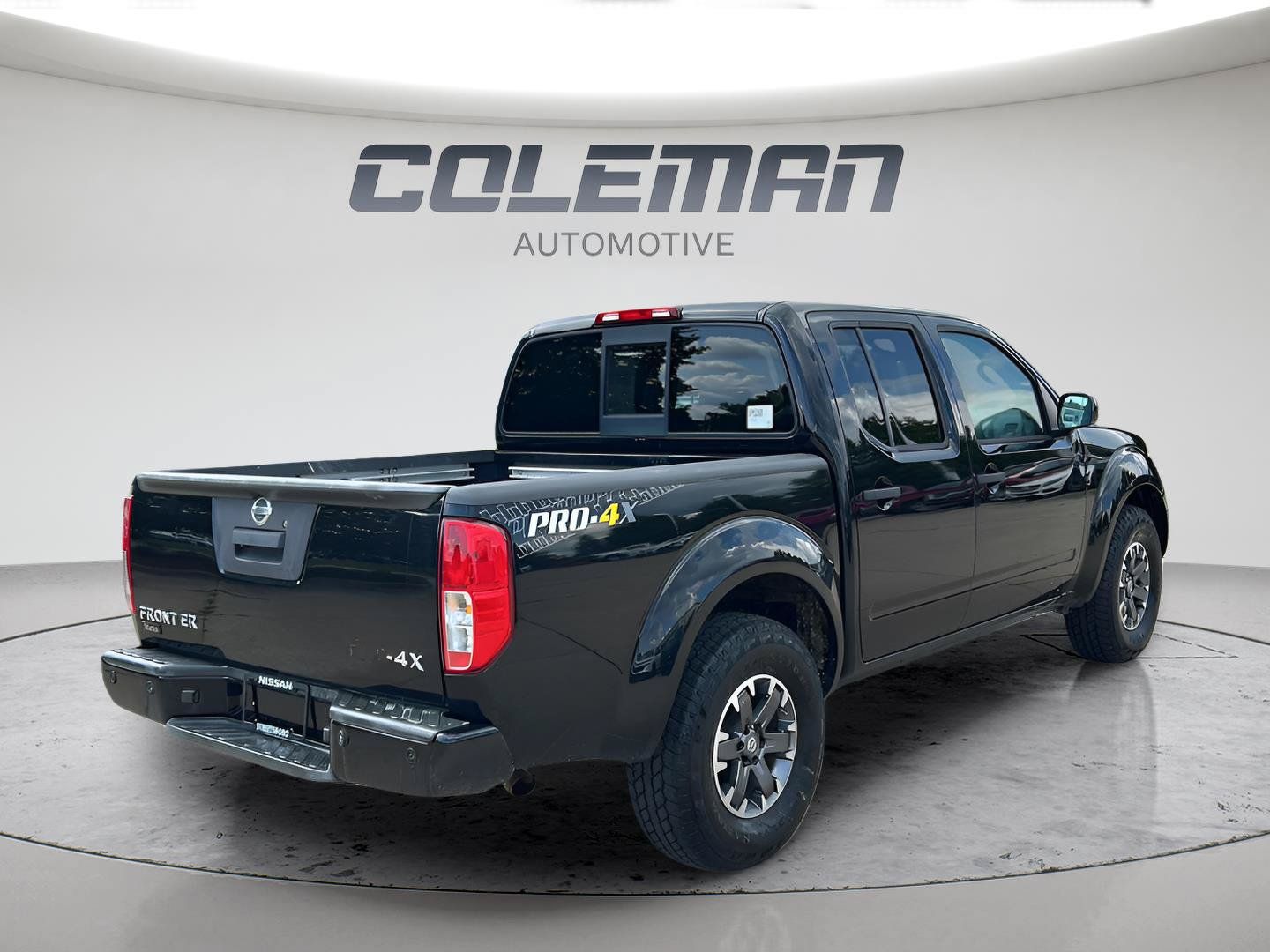 Used 2018 Nissan Frontier PRO-4X AWD/4WD image 3