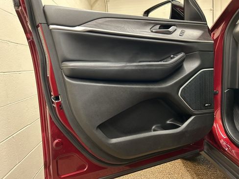 Used 2022 Jeep Grand Cherokee Limited 4xe w/ Luxury Tech Group II image 13