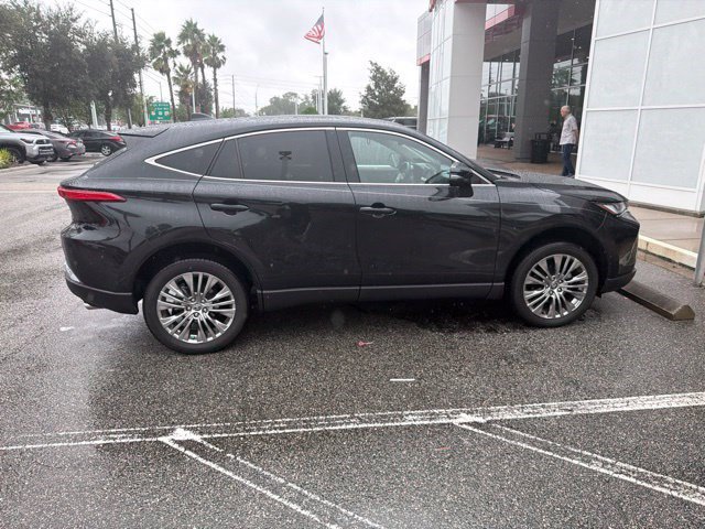 Used 2024 Toyota Venza Limited AWD/4WD image 2