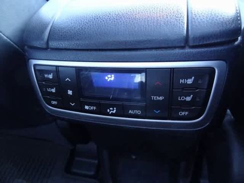 Used 2014 Toyota Highlander Limited Platinum image 12