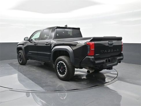 Used 2024 Toyota Tacoma TRD Off-Road image 8