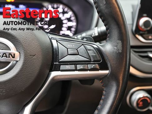 Used 2020 Nissan Altima 2.5 SR FWD image 16