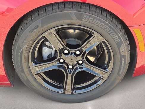 Used 2023 Chevrolet Camaro LT RWD image 9