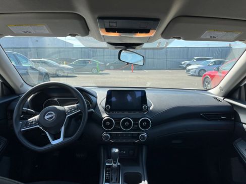 Used 2025 Nissan Sentra SV image 32