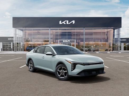 New 2026 Kia K4 FWD image 8