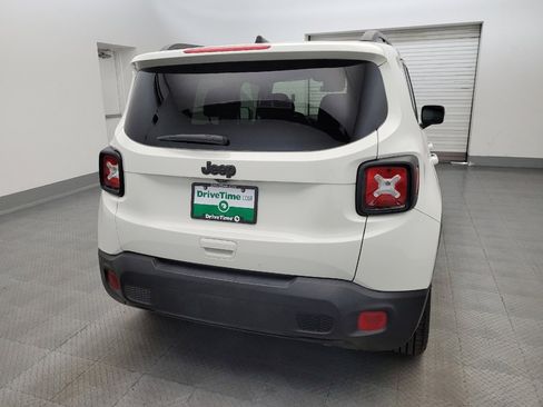Used 2020 Jeep Renegade Altitude FWD image 7