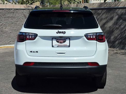Used 2023 Jeep Compass Latitude AWD/4WD image 7