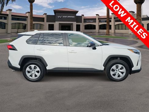 Used 2024 Toyota RAV4 LE image 9