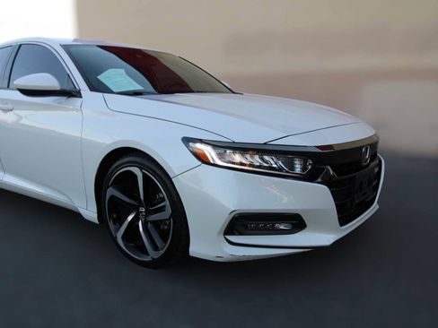 Used 2018 Honda Accord Sport image 18