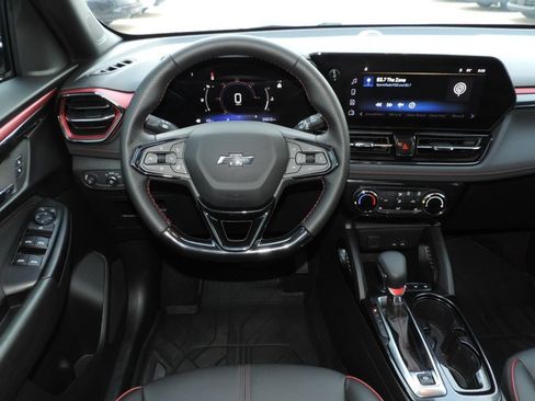 Used 2024 Chevrolet TrailBlazer RS w/ Driver Confidence Package FWD image 22