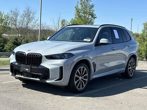 Used 2024 BMW X5 xDrive40i w/ M Sport Package AWD/4WD image 1