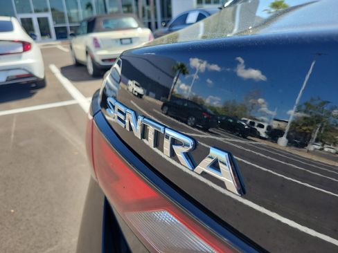 Used 2025 Nissan Sentra S image 9