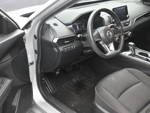 Used 2019 Nissan Altima 2.5 S FWD image 10