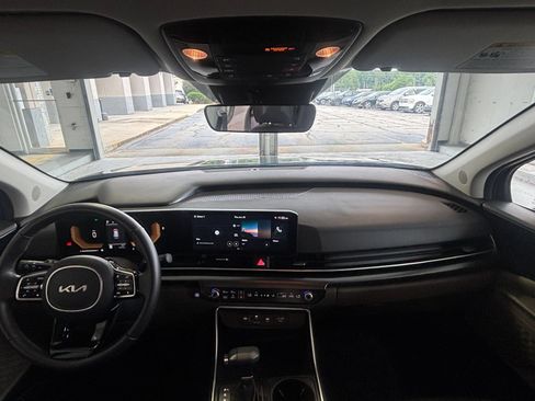 Used 2026 Kia Carnival FWD image 35