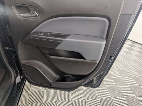 Used 2018 Chevrolet Colorado Z71 AWD/4WD image 29