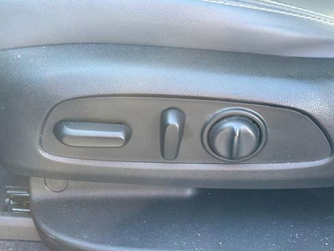 Used 2019 Buick Enclave Premium w/ Experience Buick Package image 16