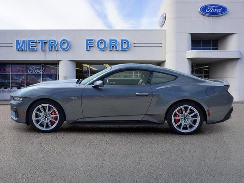 Used 2025 Ford Mustang GT Premium RWD image 6