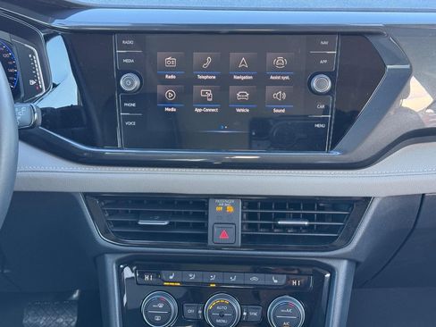 Used 2022 Volkswagen Taos SEL w/ Panoramic Sunroof Package image 13